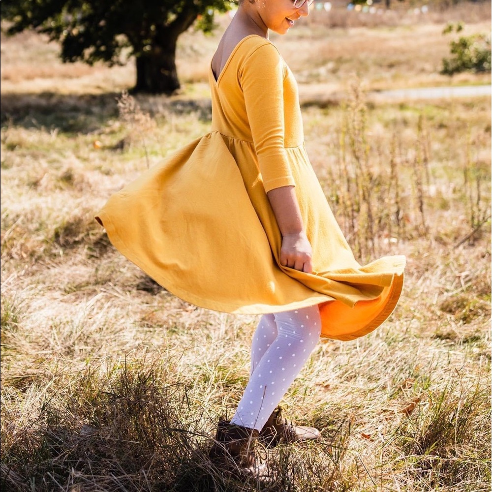 Alice and Ames Yellow Twirl Dress Sz 7